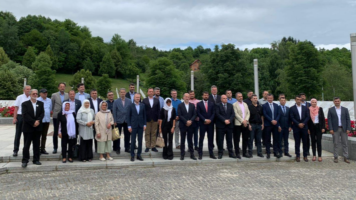 Osvrt: Suljagić i Srebrenica, između nas