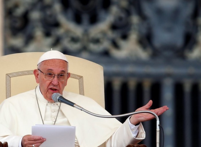 Papa se obratio vjernicima iz bolnice: Molim za vas, a posebno za mir