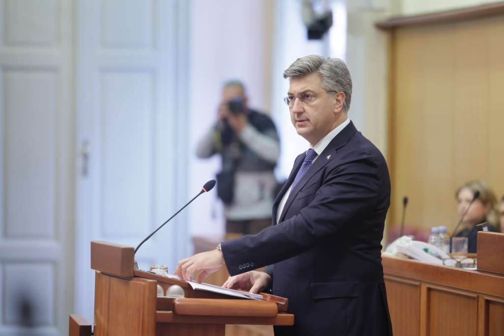 Plenković: Odluka o obuci Ukrajinaca u skladu s dosadašnjom procedurom