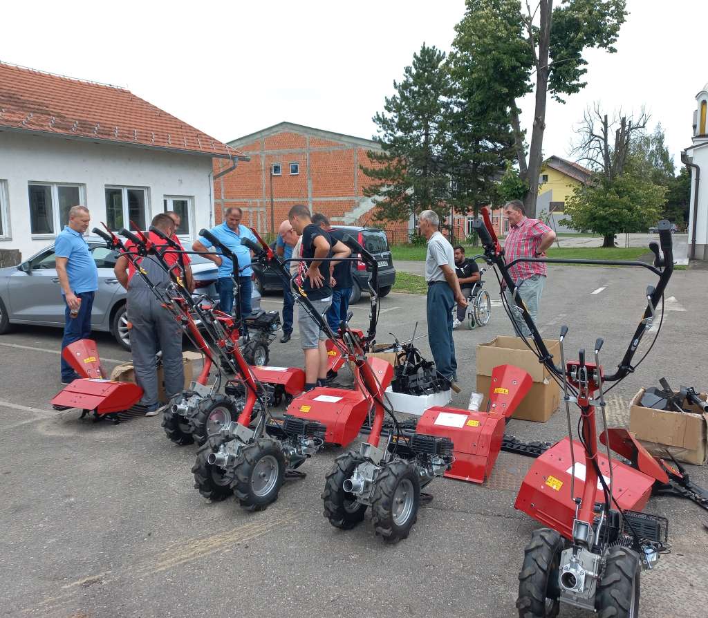 Po 106 hiljada KM za razvoj poljoprivrednih područja u opštinama dva entiteta i Brčko Distrikta