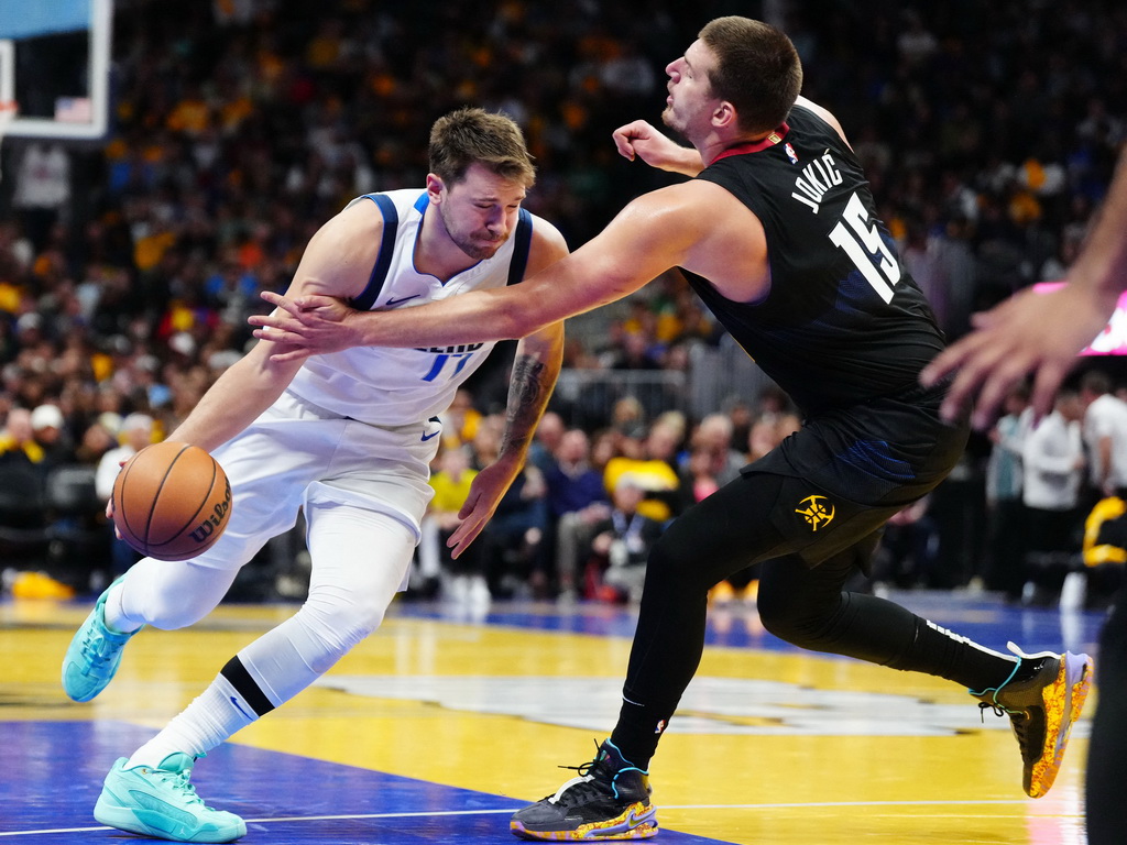 Počelo novo takmičenje u NBA ligi, Jokić bolji od Dončića