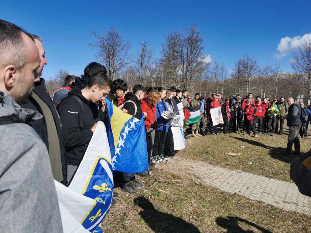 Počeo 27. planinarski pohod 'Grebak - put života'