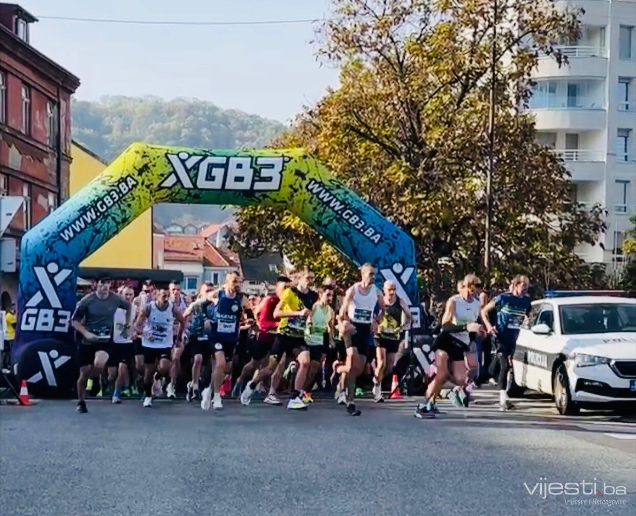 Počeo 8. Tuzlanski maraton: Mnoge ulice zatvorene za saobraćaj