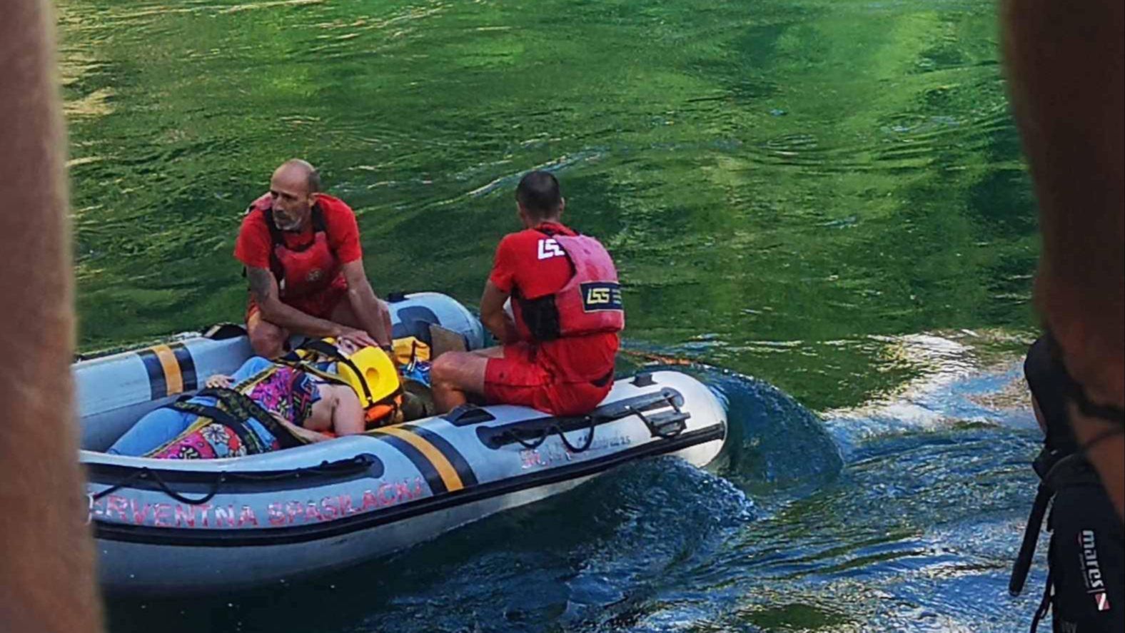 Preminula žena koja je nakon skokova sa Starog mosta pala niz stijene u Neretvu