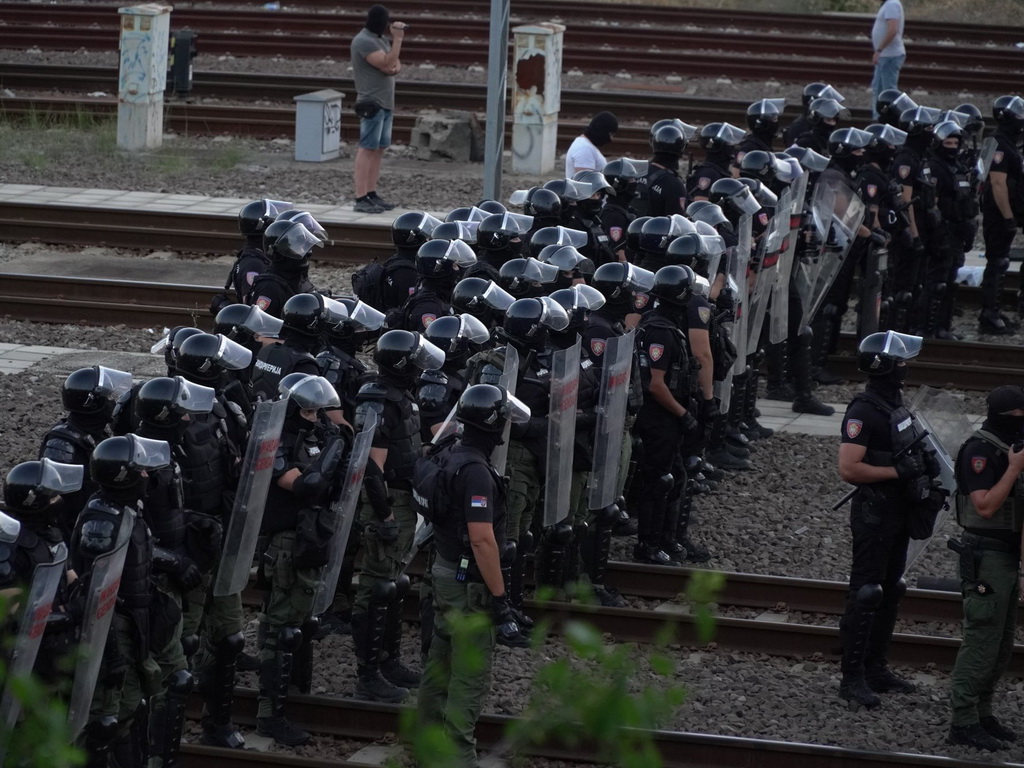 Policija jutros istjerala protestante iz željezničke stanice Prokop