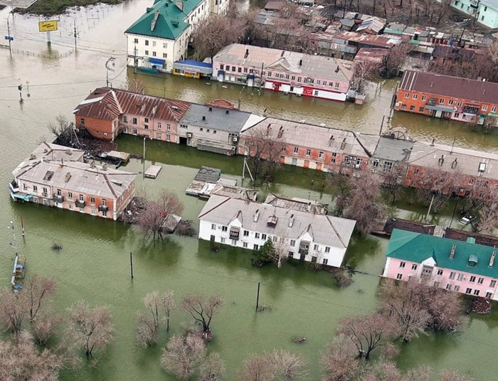 Poplave na granici Rusije i Kazahstana, evakuisano više od sedam hiljada ljudi