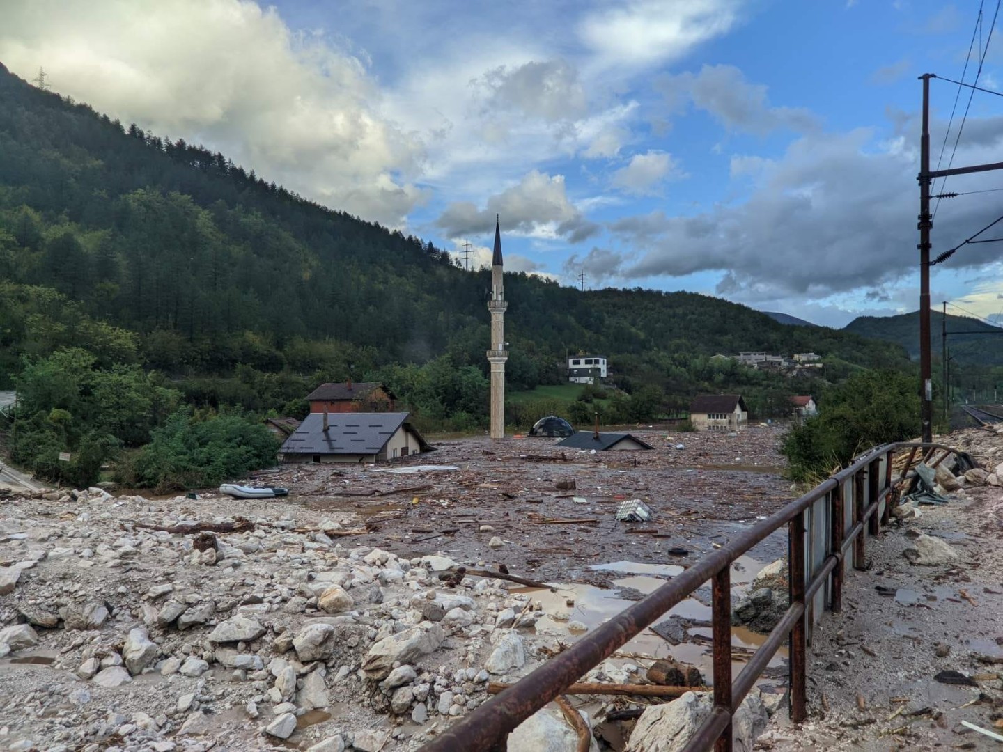 Poplavljena džamija u Donjoj Jablanici