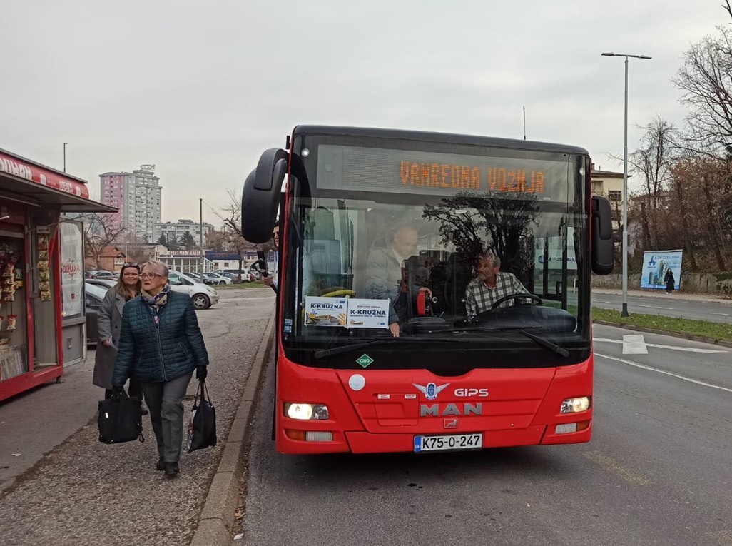 Poskupljuje javni prevoz u Tuzli: Jeftinija vožnja taksijem nego autobusom