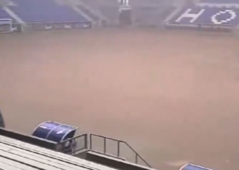 Potopljen stadion u Njemačkoj, teren se ne vidi