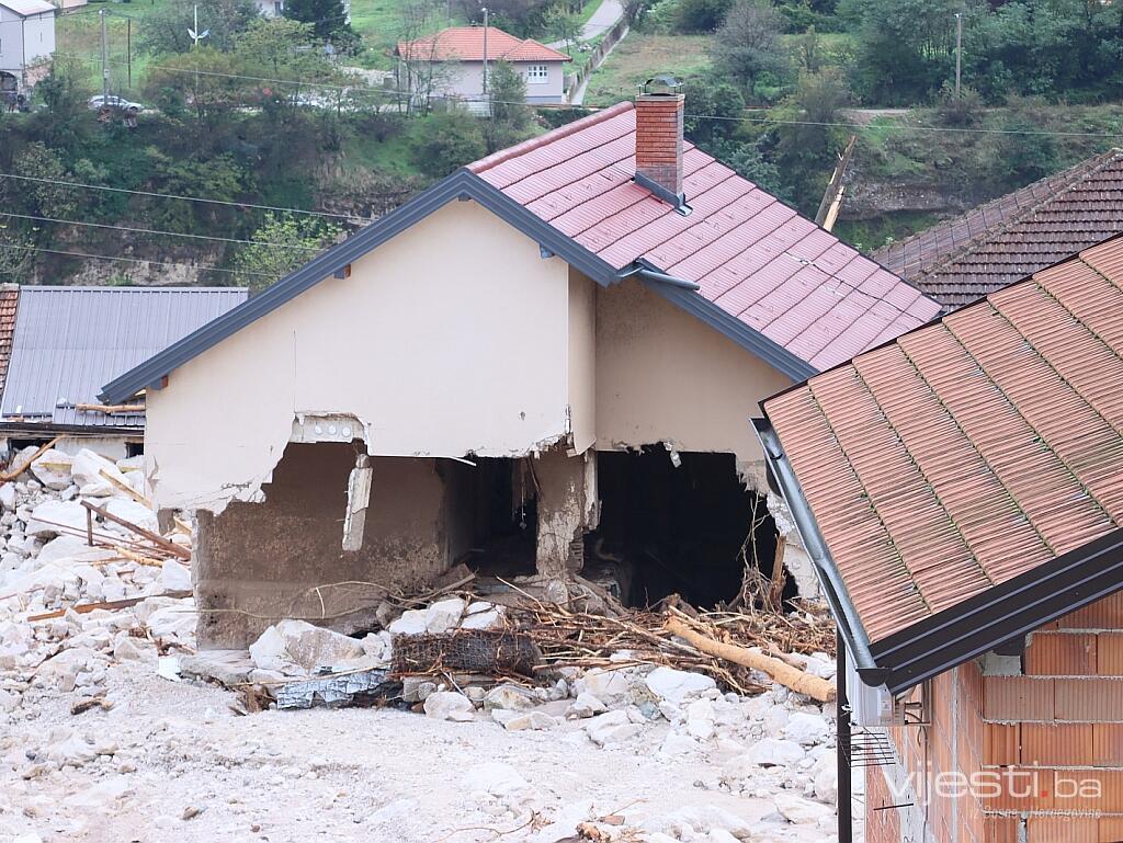 Povlačenje vode otkriva razmjere katastrofe, pogledajte šta smo zabilježili