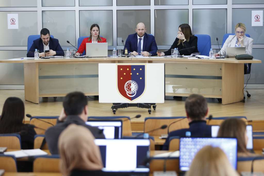 Pred zastupnicima Skupštine KS zakon o odgoju i obrazovanju u osnovnoj i srednjoj školi