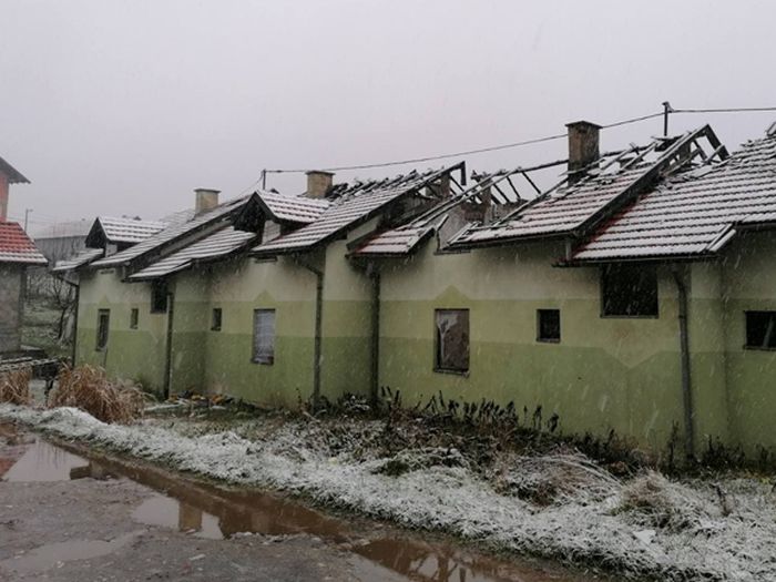 Preminula beba nakon poroda u kući kod Tuzle