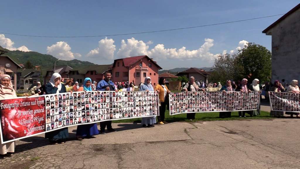 Preživjeli Bratunčani i sutra ukopavaju svoje najmilije