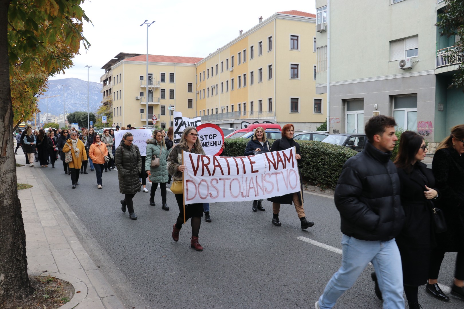 Prosvjetari u HNK počeli protest: Vratite nam dostojanstvo!