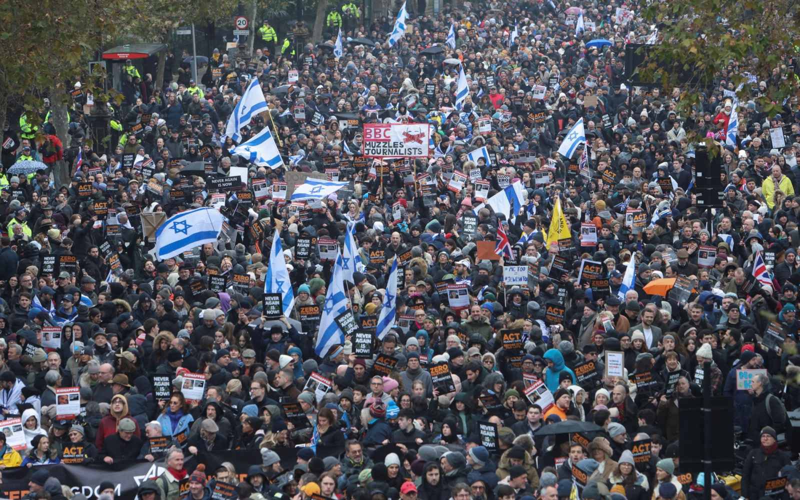 Protest protiv antisemitizma u centru Londona