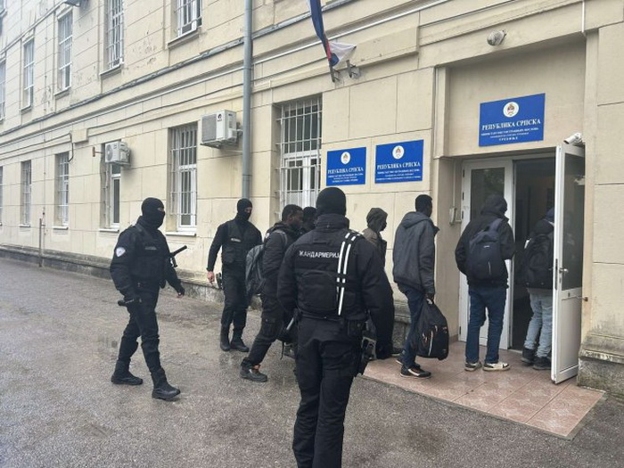 PU Trebinje: Uhapšeno 12 migranata zbog ilegalnog ulaska u zemlju