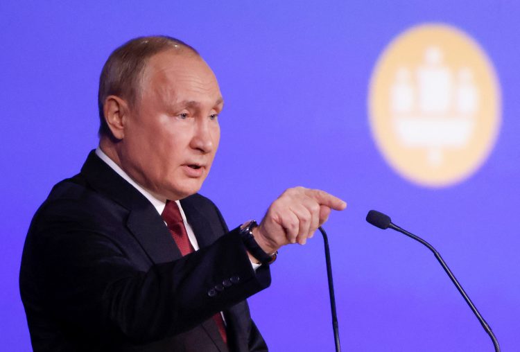 Putin: Rusija dovršava radove na nuklearnoj raketi 'Sotona 2'