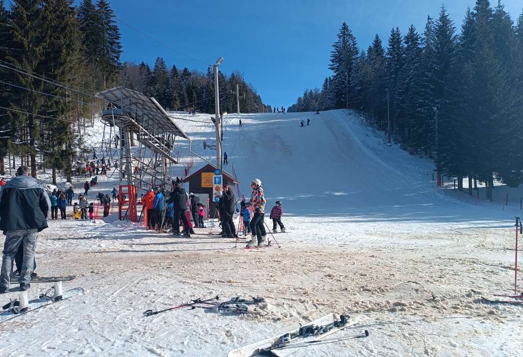 Radovi na ski stazi na Ponijerima omogućit će da ona bude u pogonu i u periodima s manje snijega