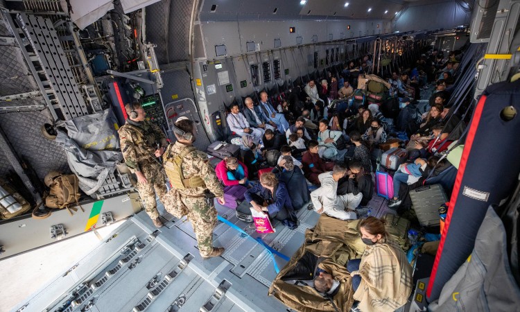 Raste očaj na aerodromu u Kabulu, UN upozorava na odmazdu talibana