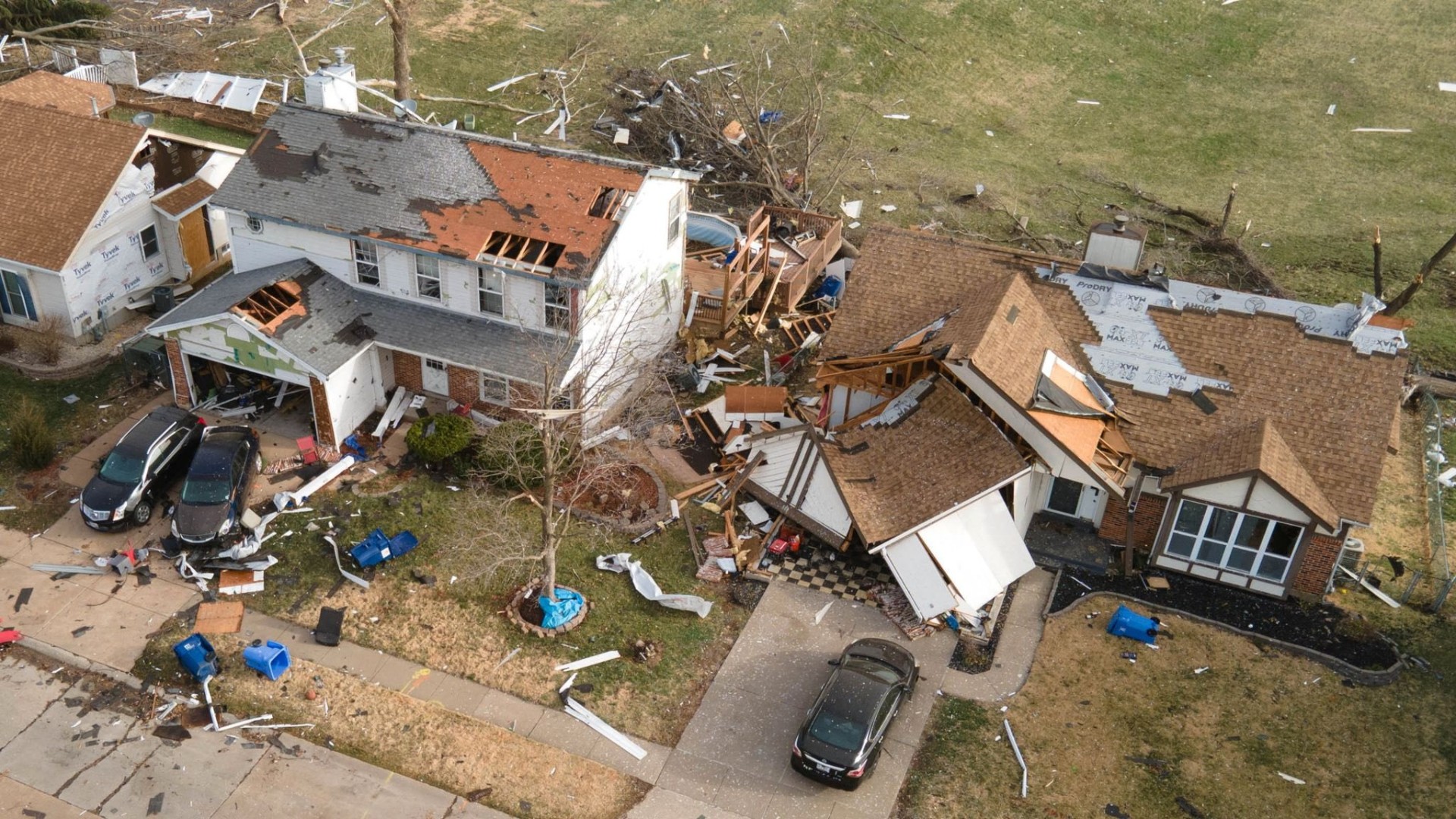 Razorni tornado u Missouriju, najmanje 10 mrtvih