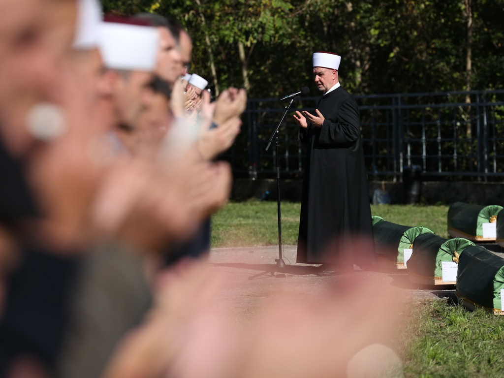 Reis Kavazović: Žrtve Jablanice su šehidi, ne smijemo zaboraviti njihove porodice