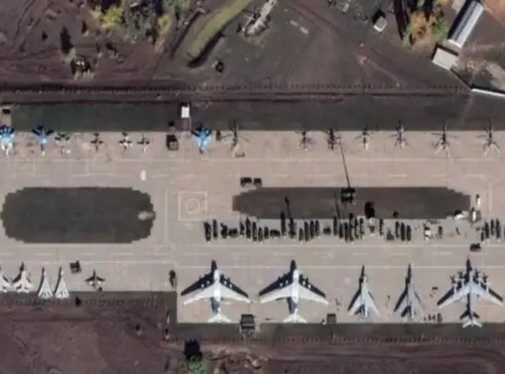 Ruski bombarderi stoje tik uz granicu, Ukrajinci ih ne smiju ni taknuti