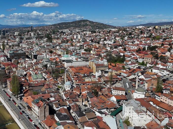 Sarajevo: Majka kćerku tjerala da prosi, njen pomagač je tukao