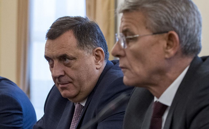 SDA: Džaferović branio državu, Dodik bio u skupštini koja je osmišljala genocid