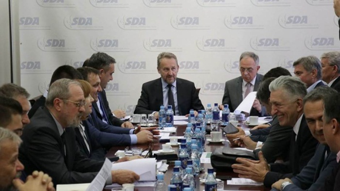 SDA: Krajnje vrijeme da se Vučić jasno i konkretno ogradi od Dodika