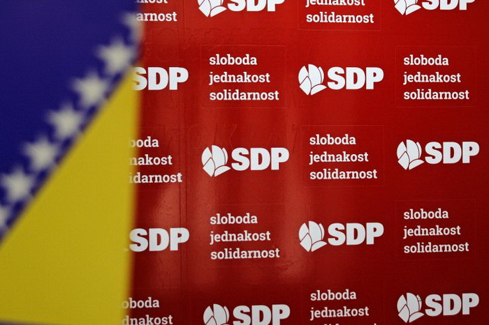 SDP izdao Srebrenicu, pa isključio Bektića