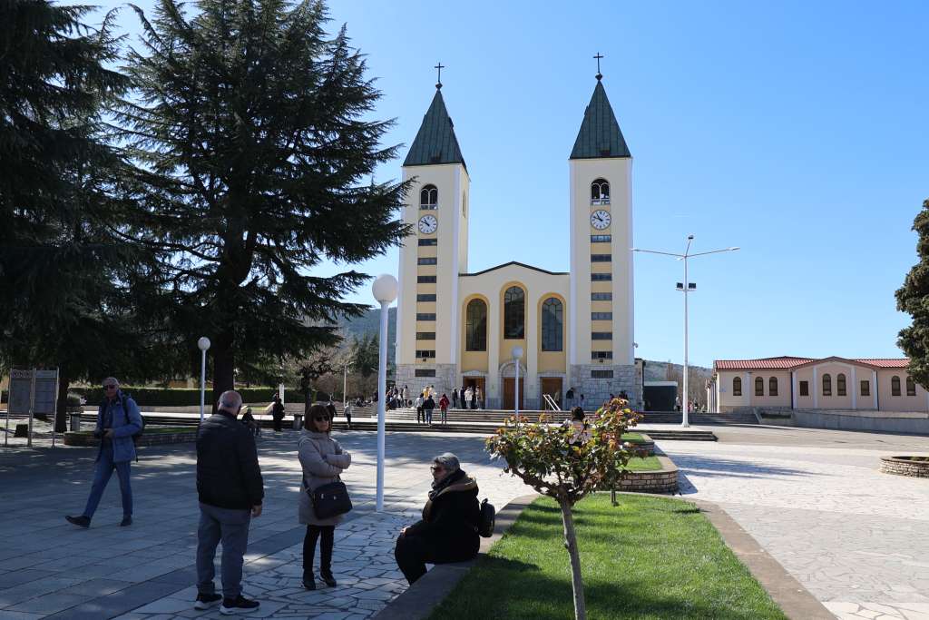 Sezona u Međugorju počela ranije, Italijani i Korejci stigli među prvim