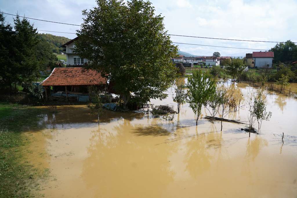 SKB Mostar spreman pomoći unesrećenima, upućen apel za darivanje krvi