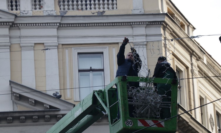 Skinut veći dio novogodišnje dekoracije u Sarajevu