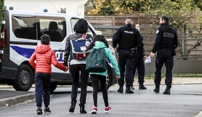 Škole širom Francuske održale minutu šutnje za Samuela Patyja