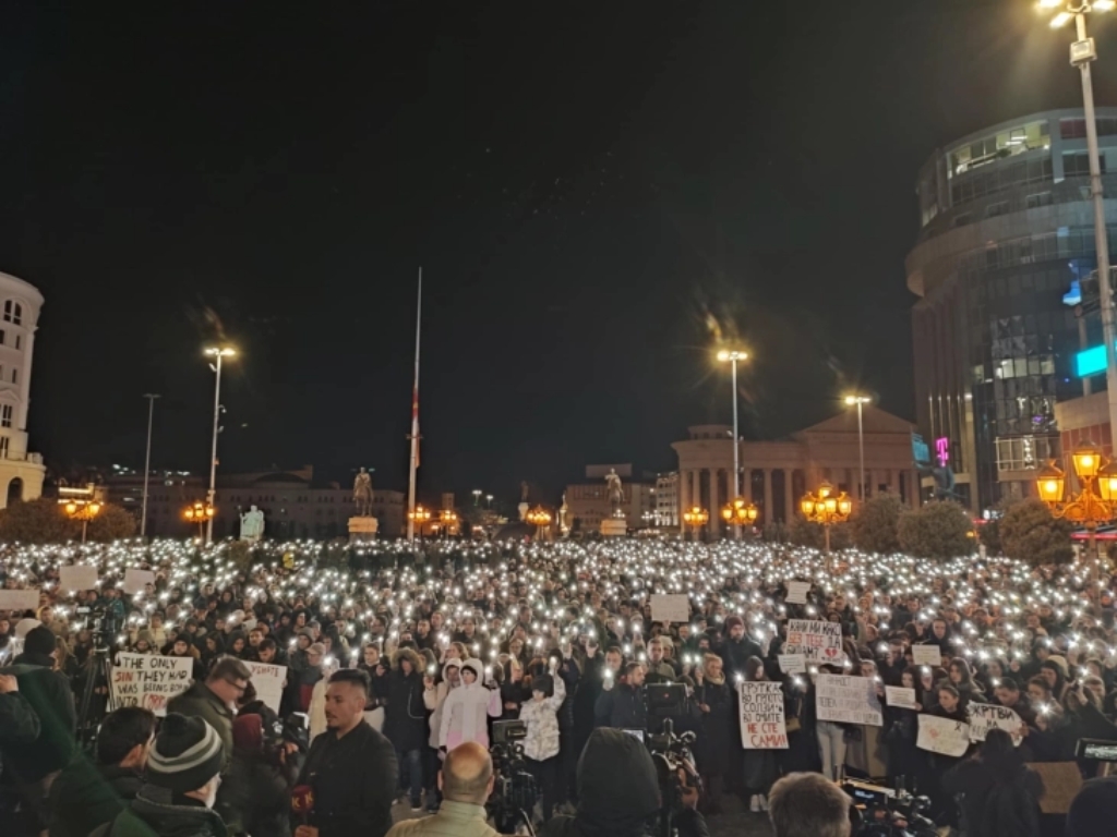 Skoplje utihnulo na 16 minuta za žrtve u Kočanima