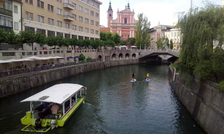 Slovenci dobro koriste besplatne turističke bonove, vlada zadovoljna