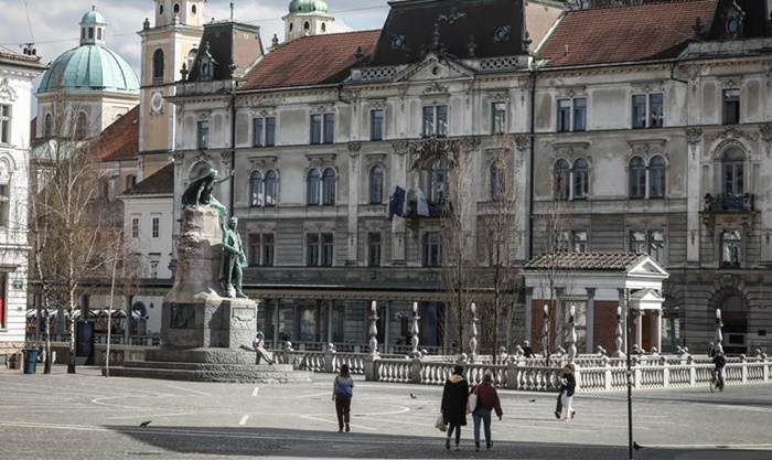 Slovenci u ponedjeljak otvaraju hemijske čistionice, vulkanizerske servise...