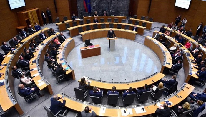 Slovenski parlament pozvao vladu da povuče izjavu o 'starorežimskim' medijima