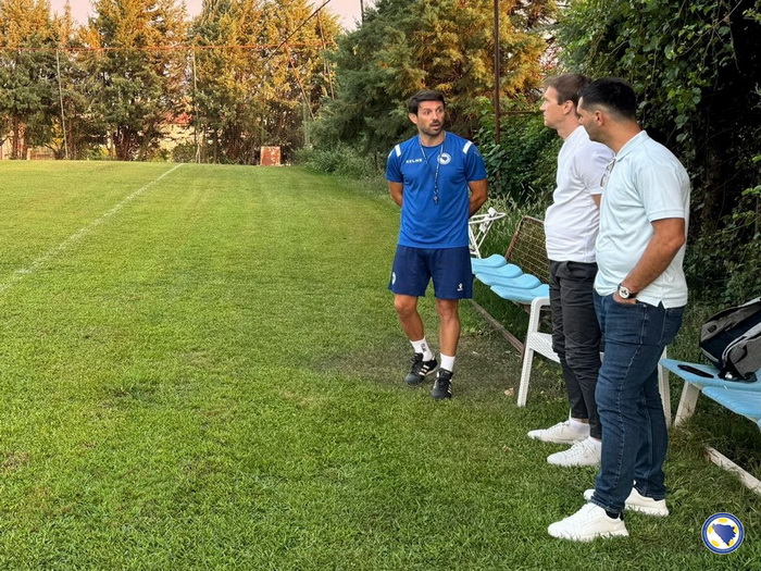 Spahić i Papac posjetili U-21 i U-19 reprezentativce BiH