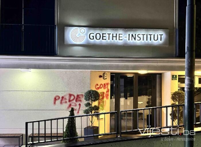 Sramne poruke: Zgrada Goethe Instituta u Sarajevu na meti vandala
