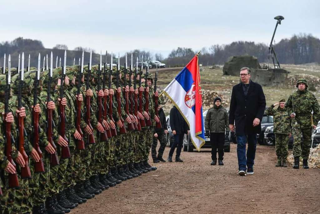 Srbija: Prvi dobrovoljci će služiti obavezni vojni rok u septembru