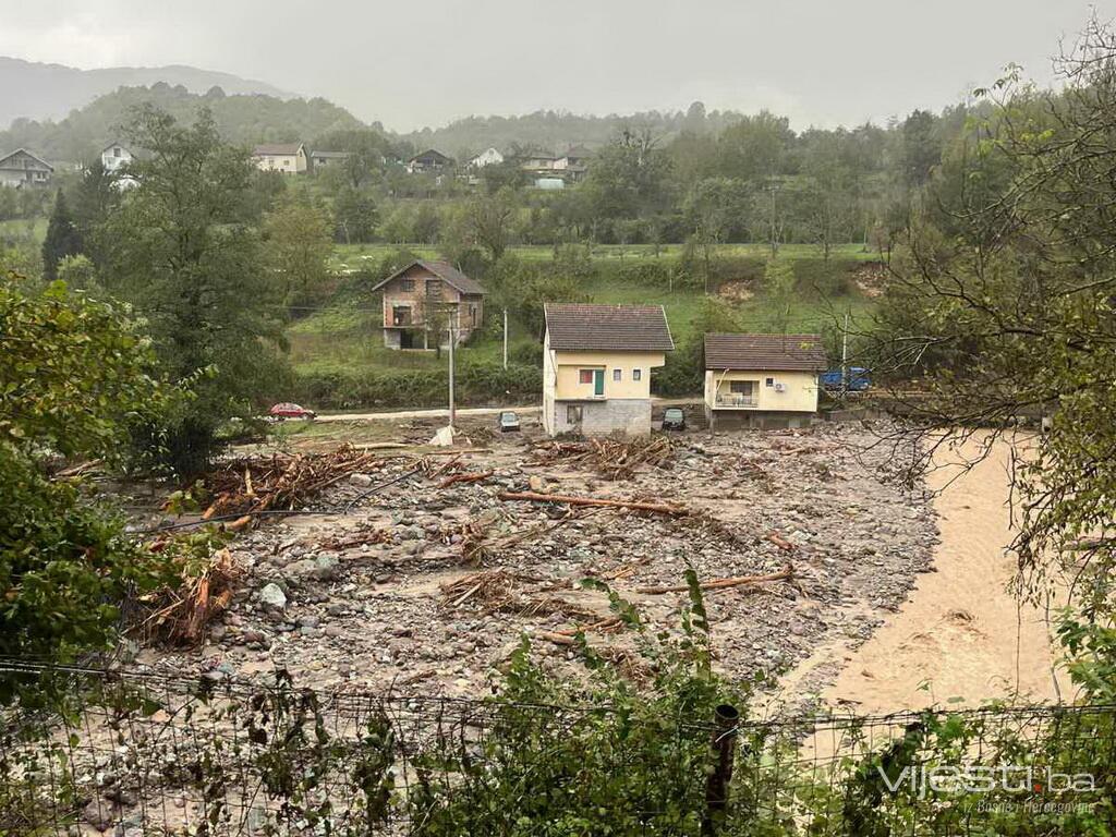 Srbija u Jablanicu šalje 36 spasilaca sa 12 vozila