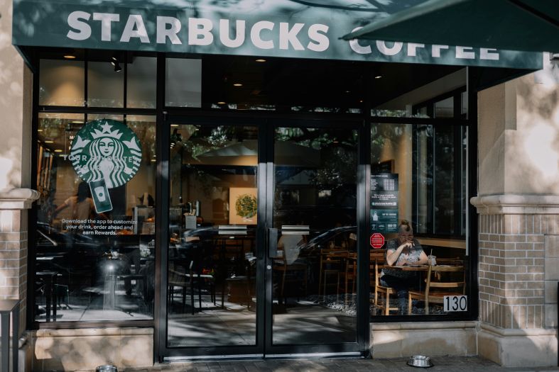 Starbucks zbog finansijskih gubitaka uvodi strogo pravilo