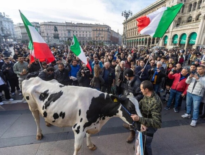 Stigli nadomak Rima: Poljoprivrednici u Italiji nastavljaju protest