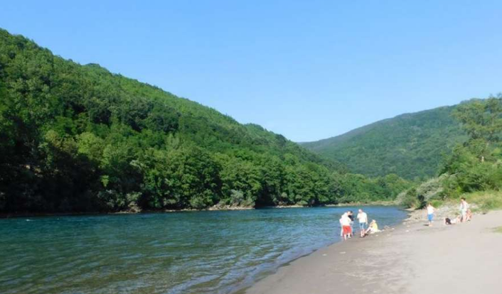 Stiže promjena vremena koja će nas malo rashladiti, ali juli donosi i novi toplotni val