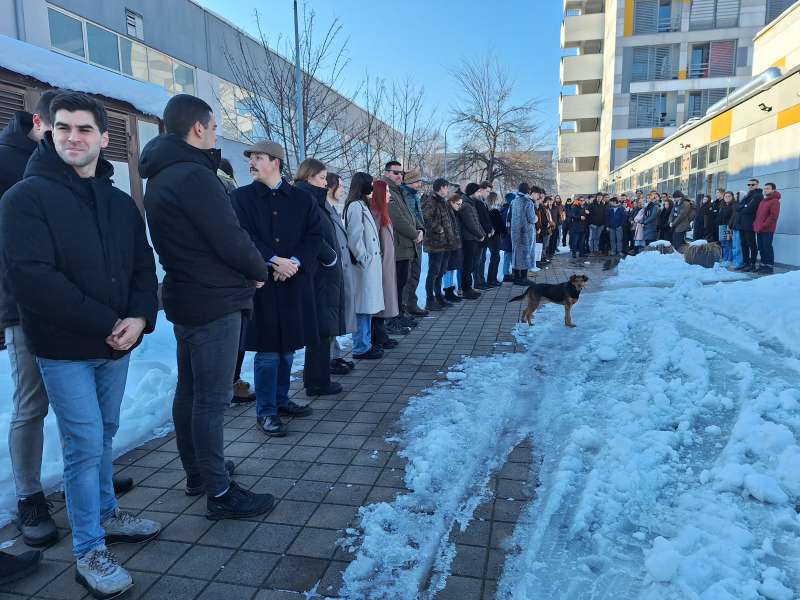 Studenti u Banjoj Luci odali pomen žrtvama iz Novog Sada