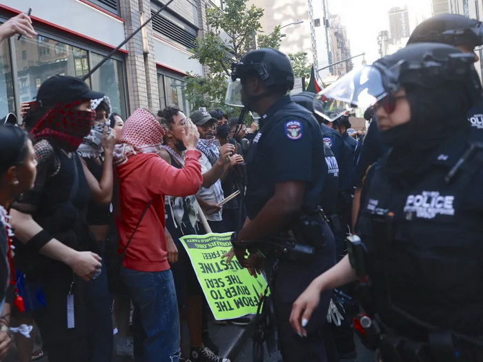 Sukobi policije sa propalestinskim demonstrantima u New Yorku