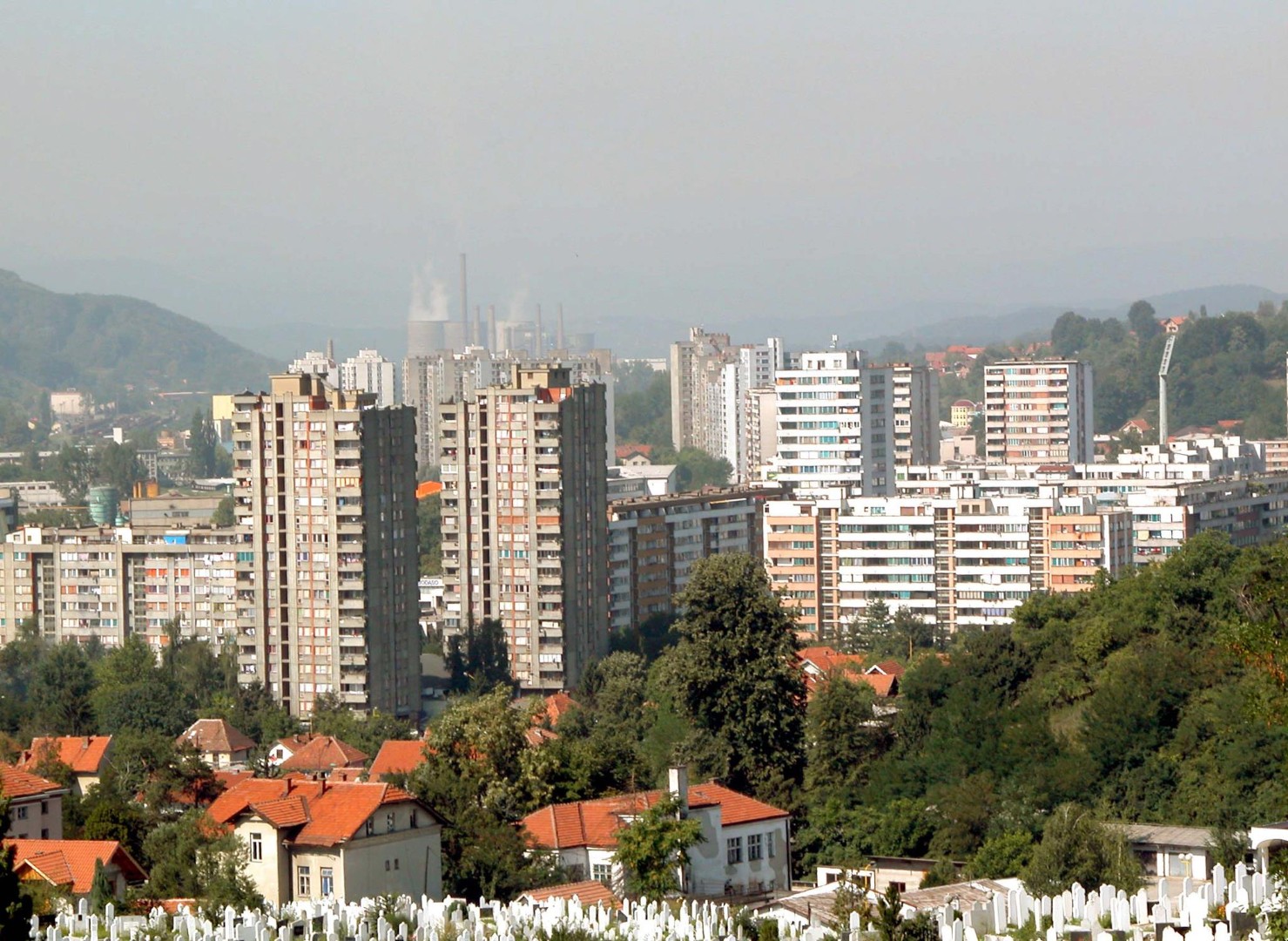 Tuzla: Potraga za majkom nakon pronalaska tijela kćerke, čekića i pisama 