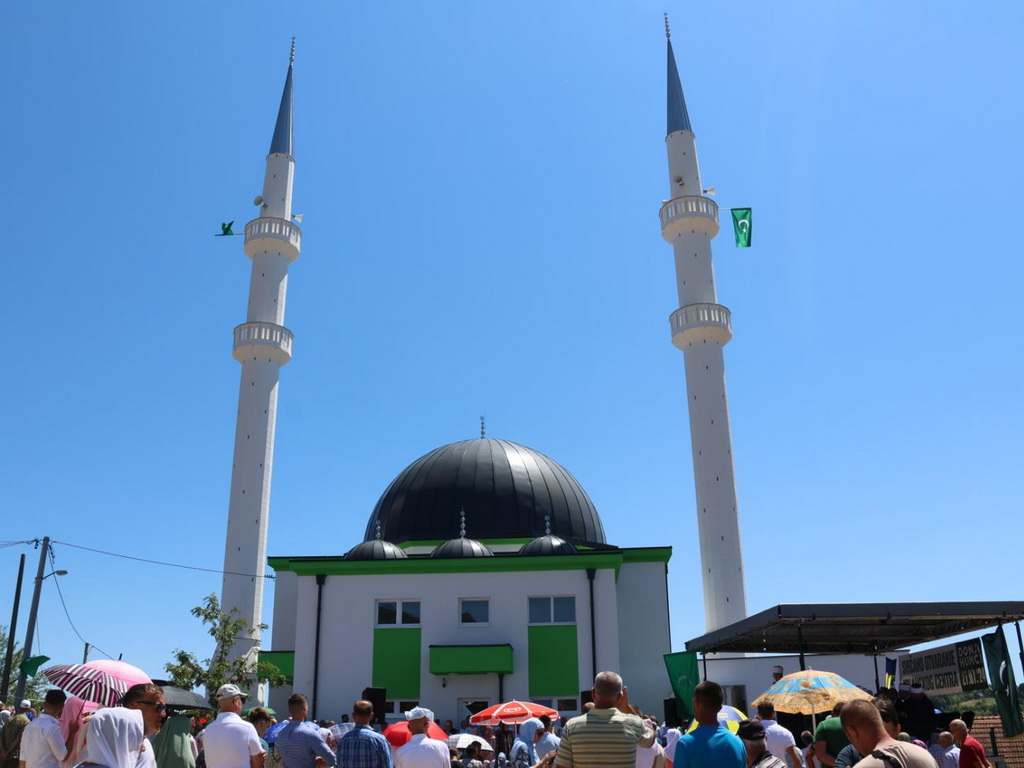 Svečano otvoren Islamski centar i džamija u džematu Donji Humci