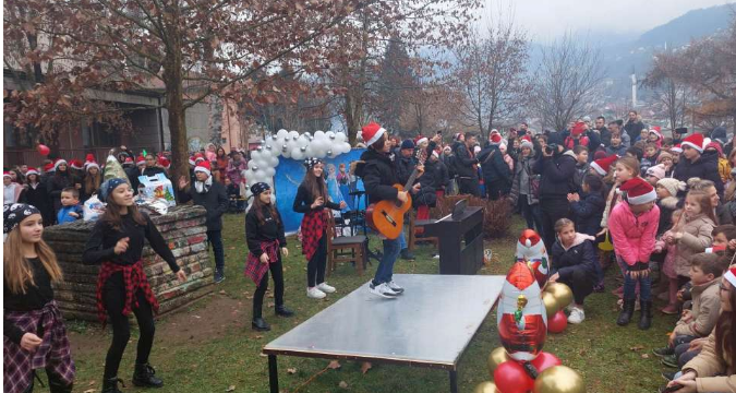 „Svjetlo grada“ u Goraždu organiziralo veliku novogodišnju zabavu na otvorenom  